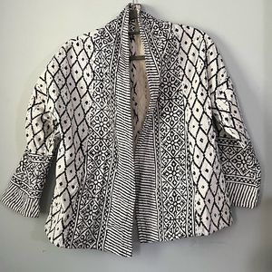 Super cute handmade kantha jacket. Two slice front pockets,,, looks great on